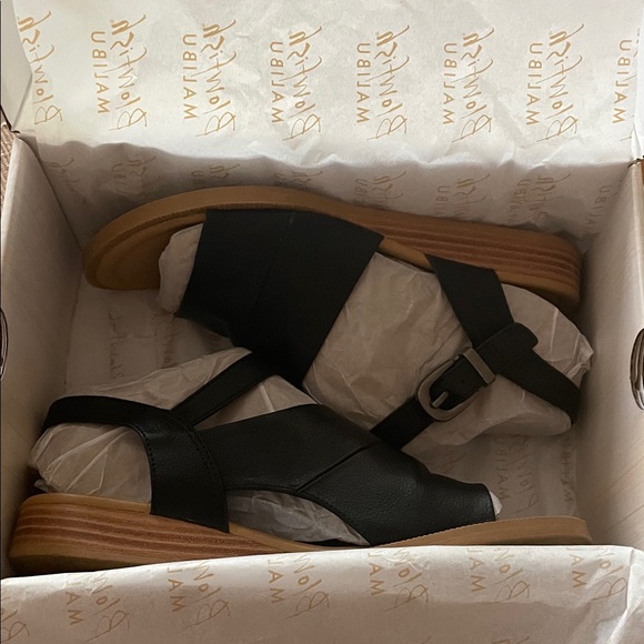 Blowfish Malibu Ardice Black Vegan Leather Sandals Velcro Buckle - Picture 5 of 13